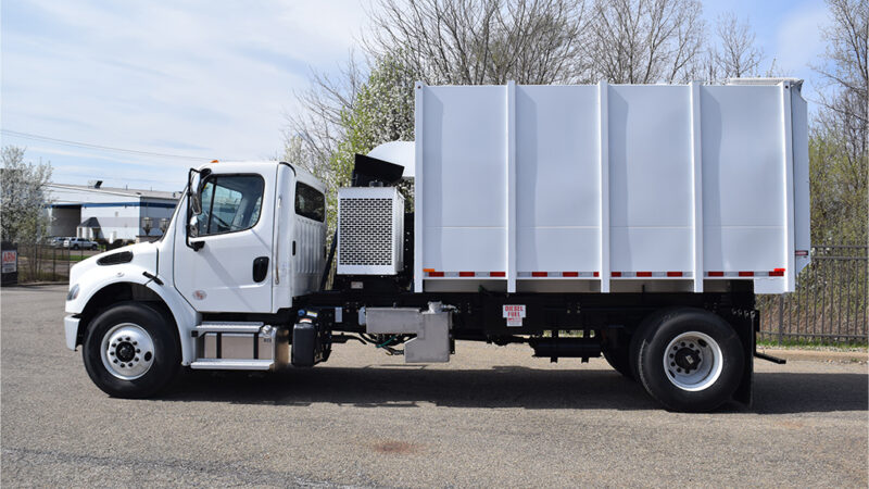 4-ARM-TruckCorp-Chassis-Mounted-Vacuum-Leaf-and-Debris-Collector-(2)