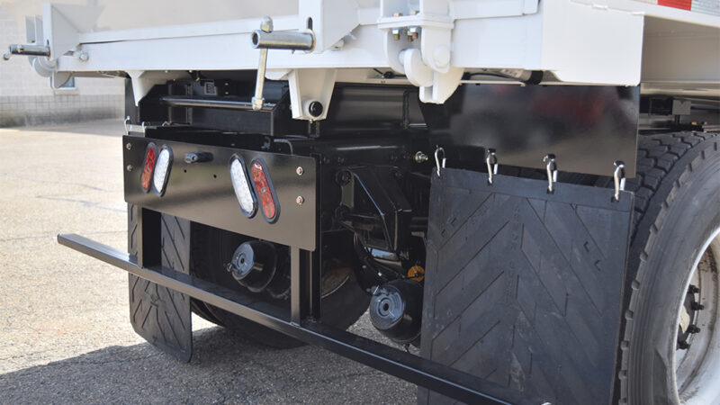 7-ARM-TruckCorp-Chassis-Mounted-Vacuum-Leaf-and-Debris-Collector-(8)